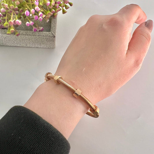 Rose Gold Bangle with Screw Design – Elegant & Trendy Bracelet for Women